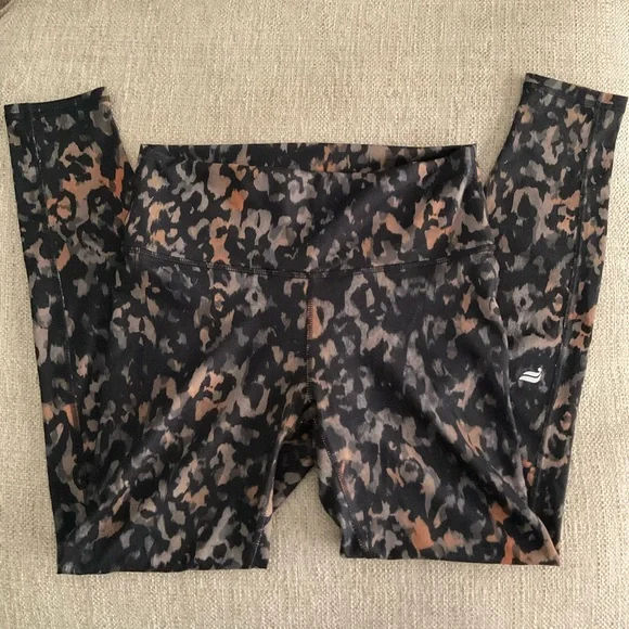 Define PowerHold by Fabletics High waisted legging - Picture 7 of 10